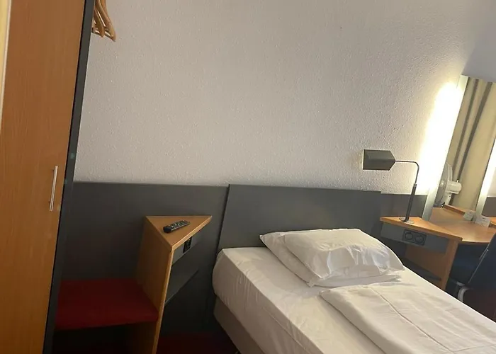 Roomie Ξενοδοχείο 4*